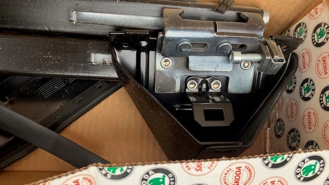 střešní nosiče pro Škoda - modely od roku 1997 a dále - 3