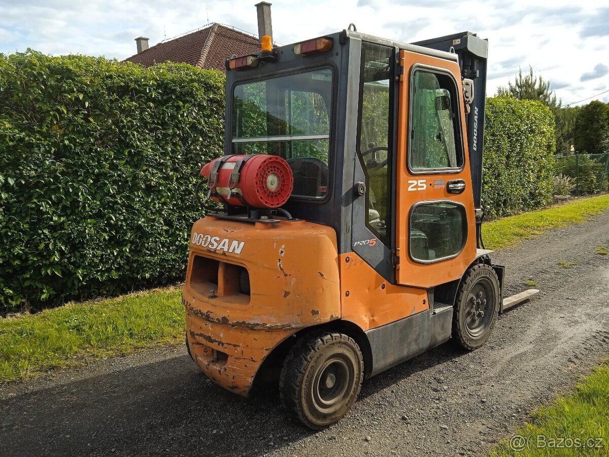 VZV DOOSAN G25E-5 - 3