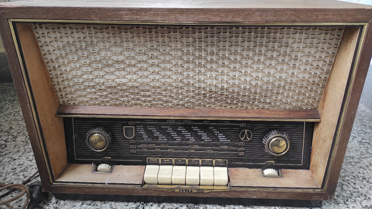 Rádio TESLA Rondo 522 - 3