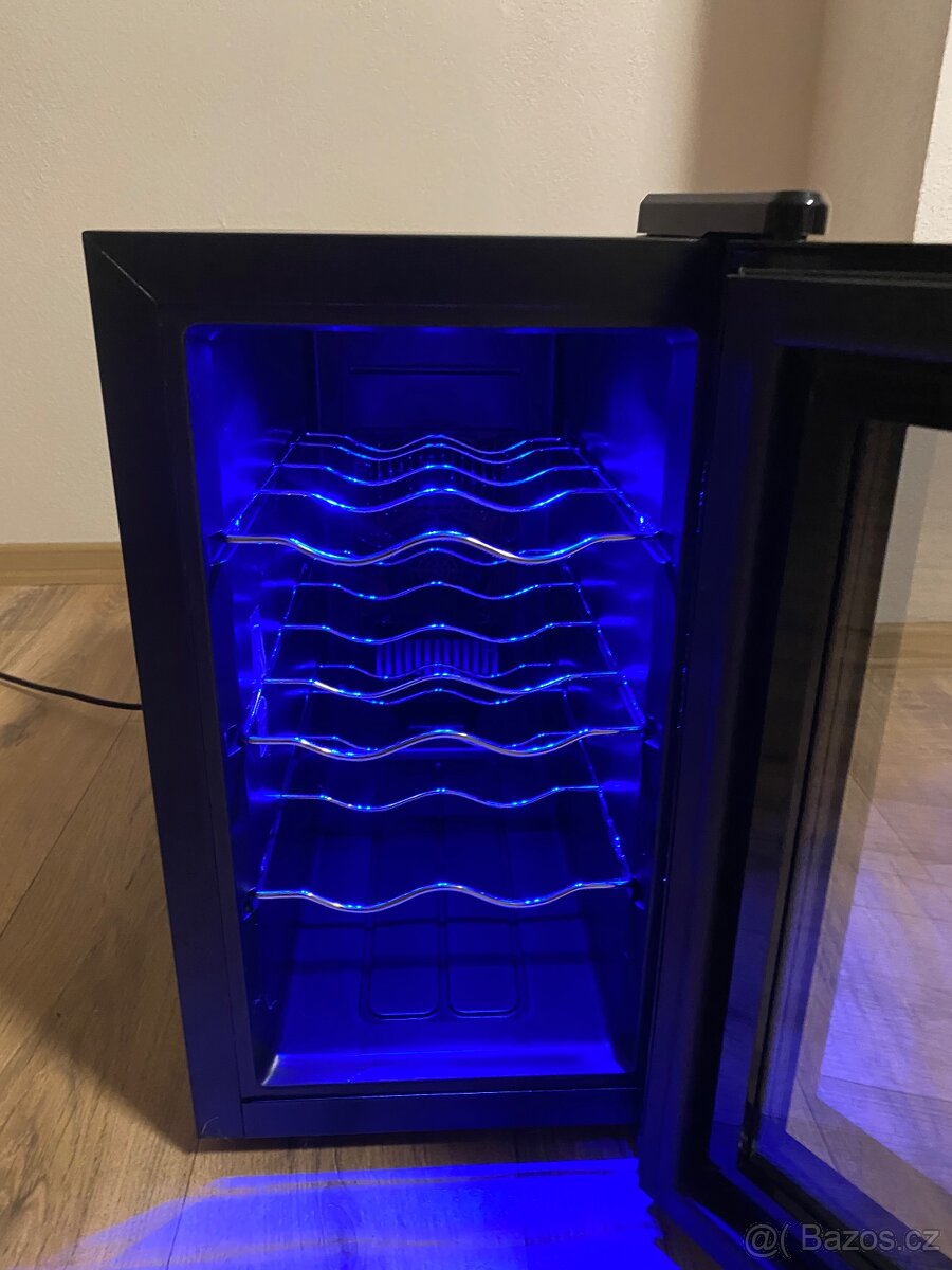 Vinotéka GUZZANTI GZ-08 - 3