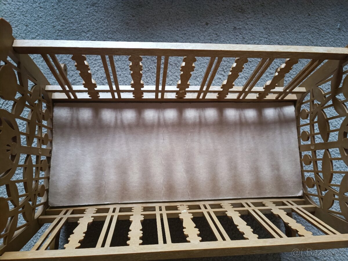 Dřevěná kolébka pro panenky - 3