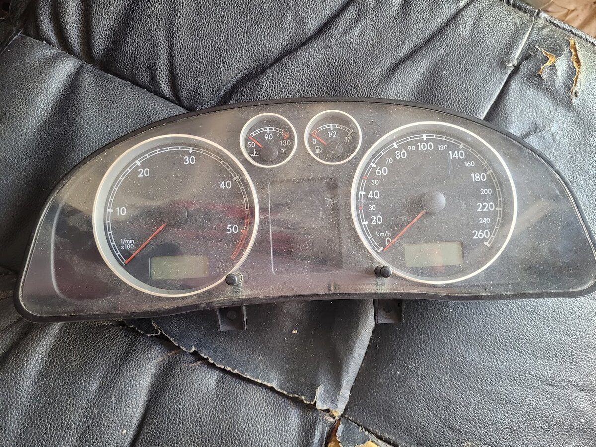 Budíky Passat B5.5 diesel - 3