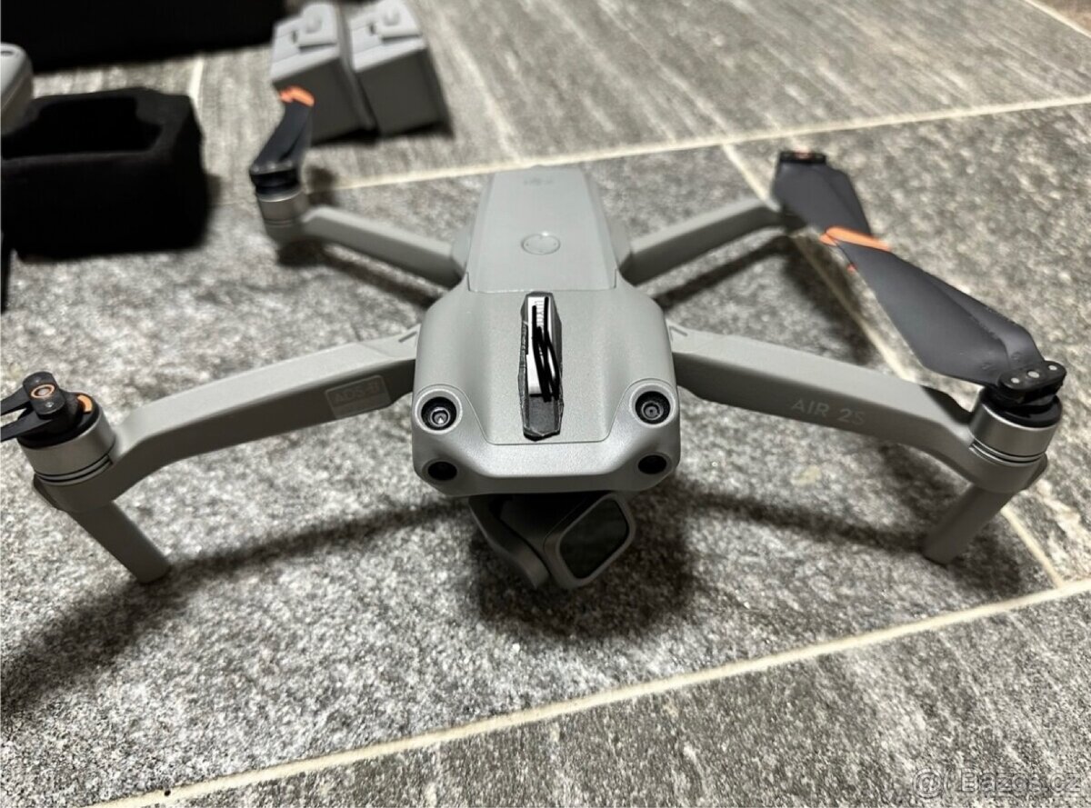 Dron DJI AIR 2S - 3