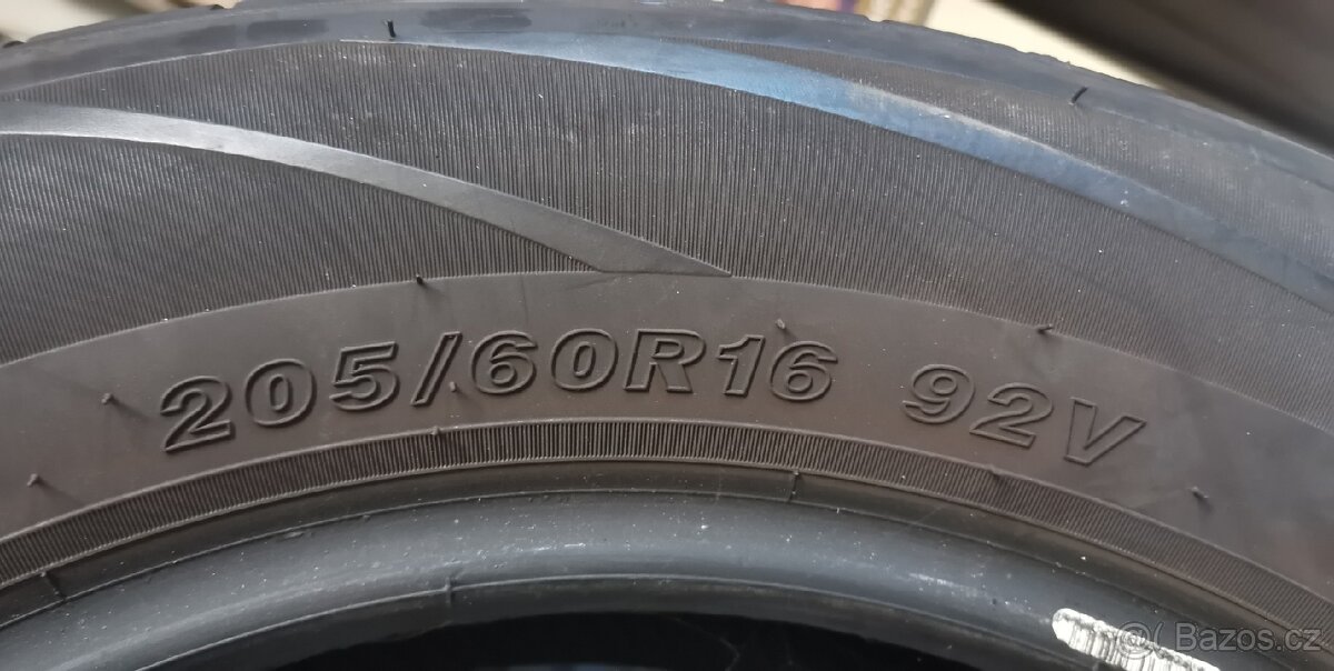 Pneu 205/60-16 letní - 3