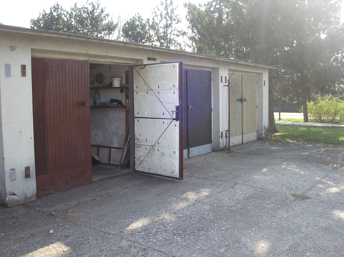 Prodám zděnou řadovou garáž - Otrokovice Štěrkoviště - 3