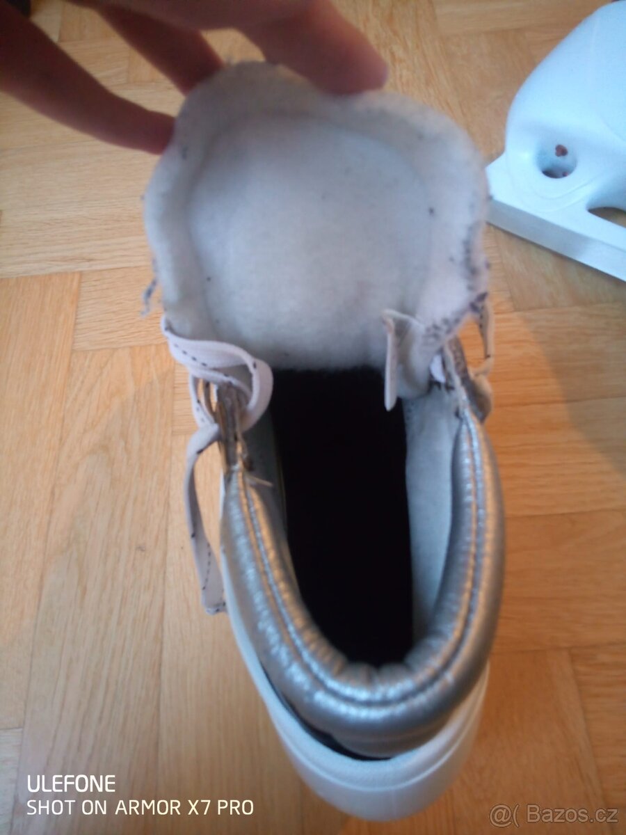 prodám použité brankářské brusle značky Botas - 3