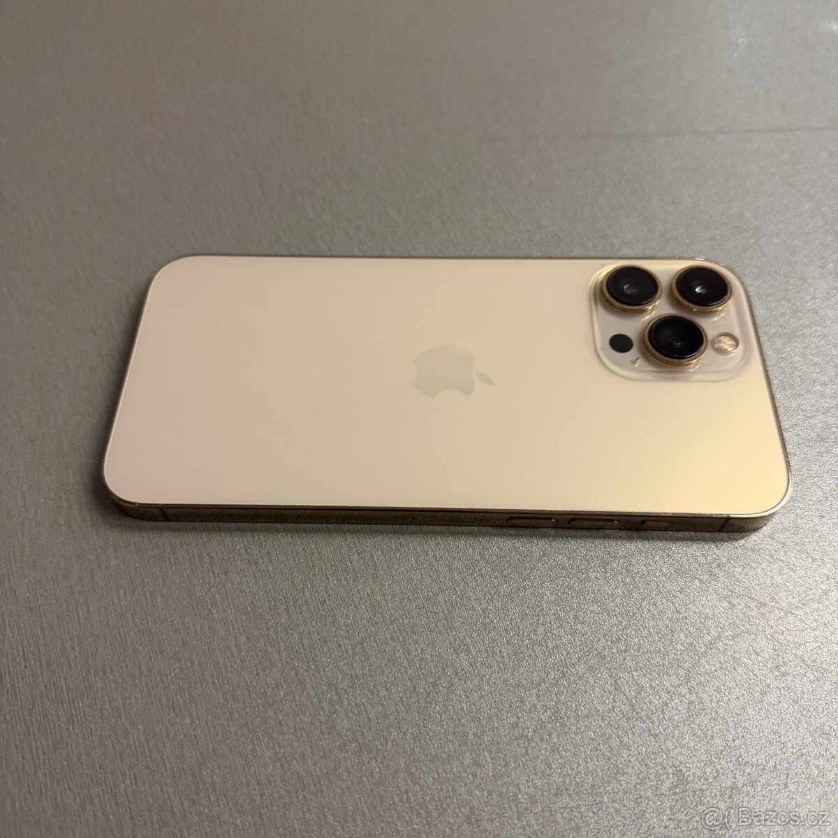 iPhone 13 Pro Max 256GB gold, pěkný stav, rok záruka - 3