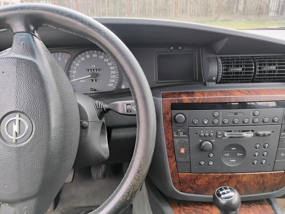 Opel Omega 3.0 - 3