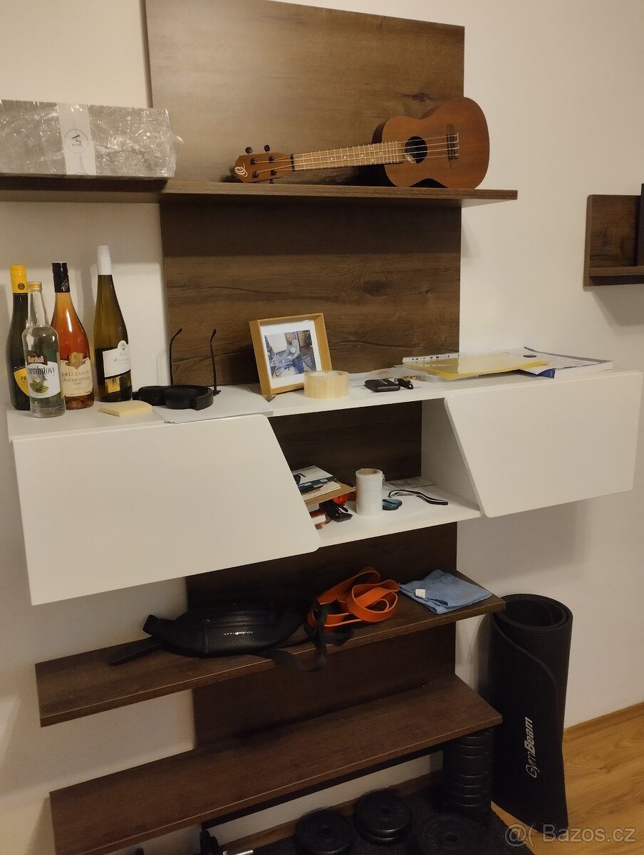 Obývaci stěna a polive - 3