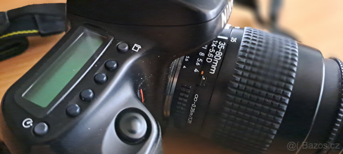 Jednoduchá zrcadlovka Nikon F50 - 3