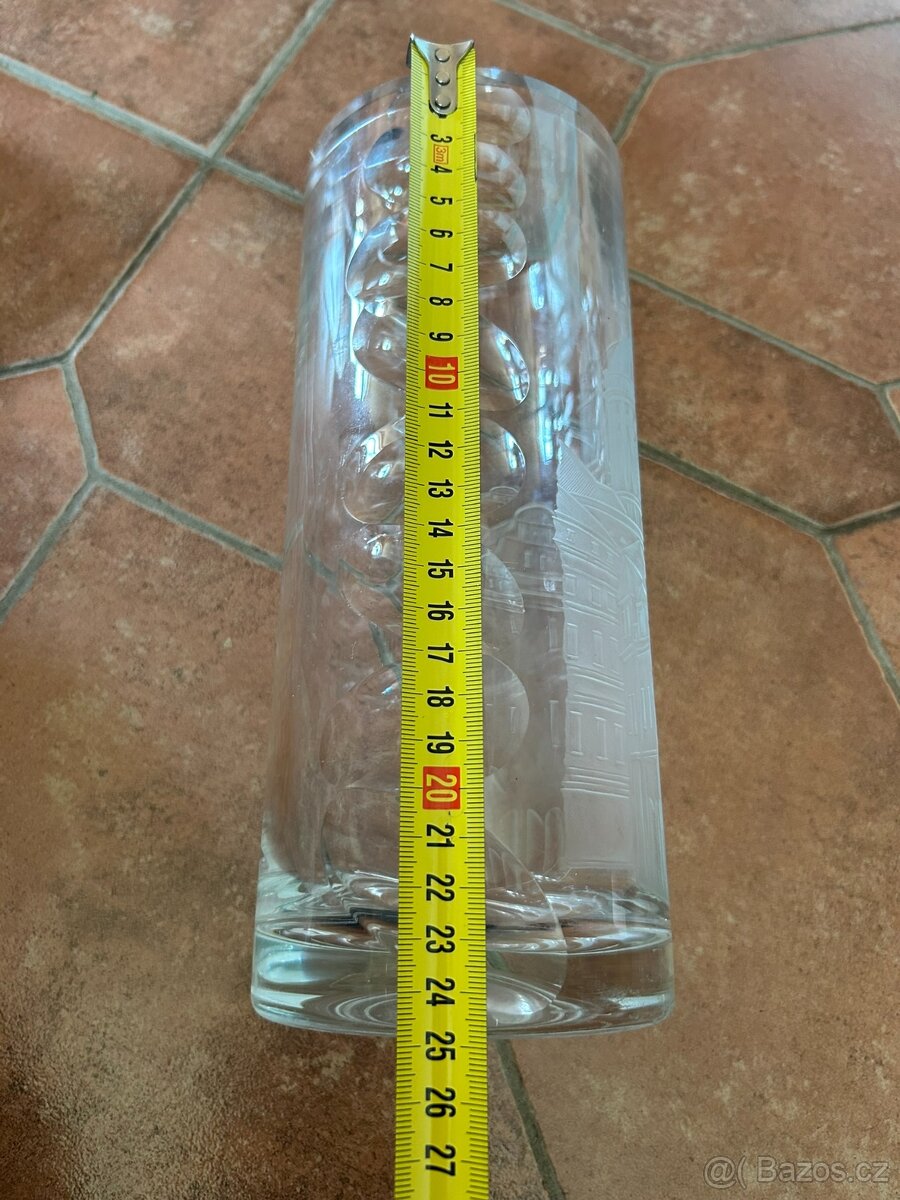 Broušená skleněná váza - 3