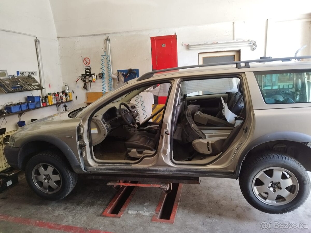 Volvo XC70 D5 120kw - 3