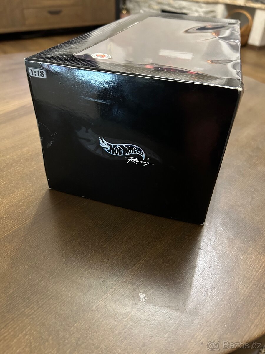 Ferrari F 2001 1:18 - 3