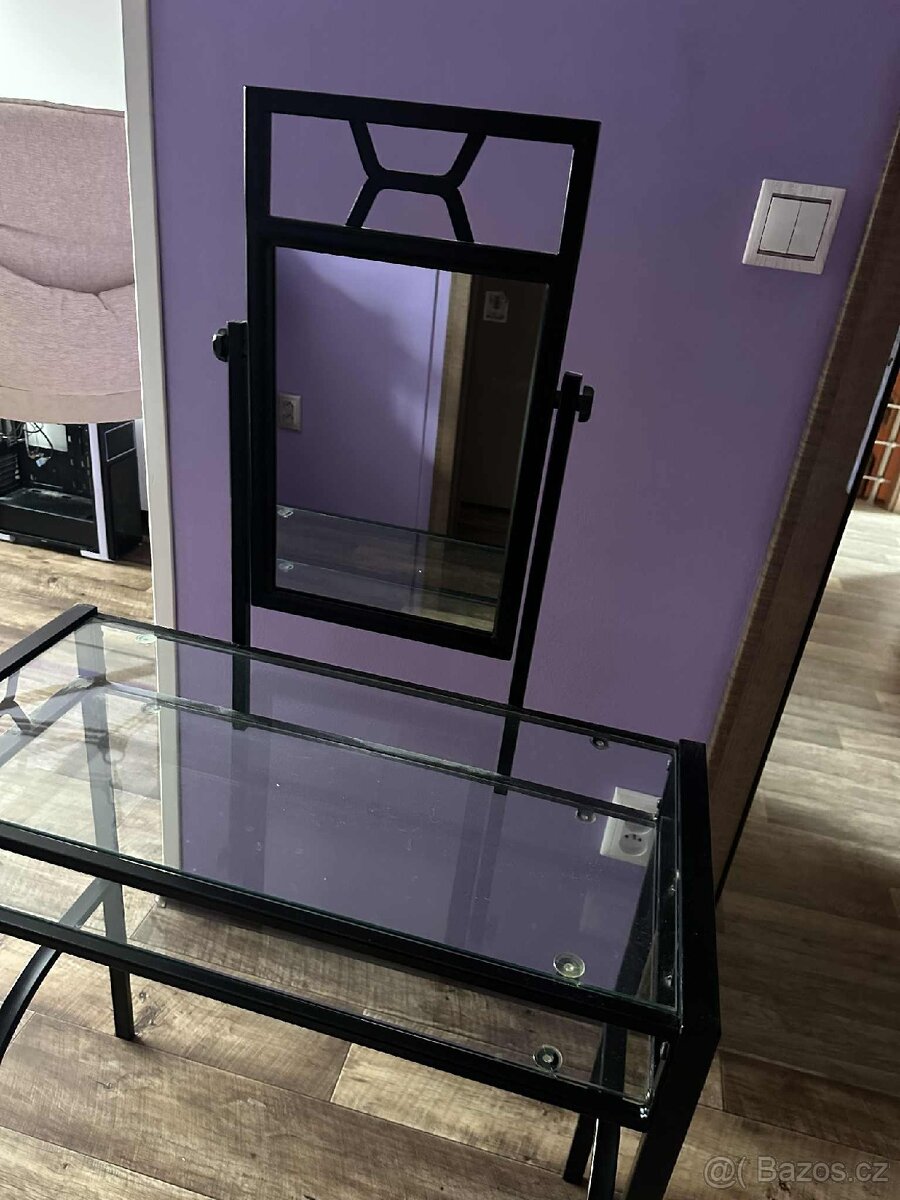 Toaletní stolek - 3