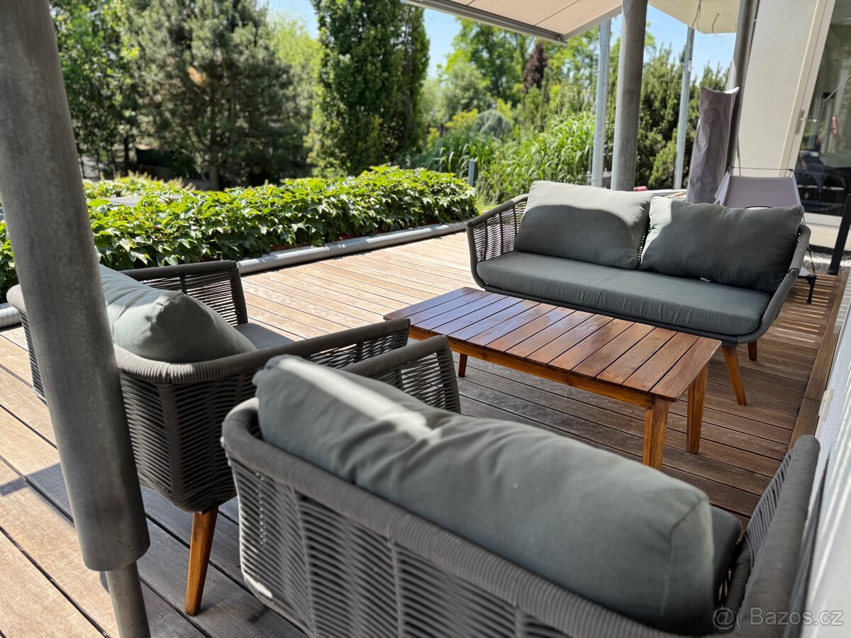 Dřevěný stůl - 3