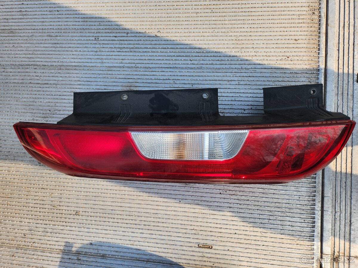 levé přední a zadní světlo Fiat Doblo 2018 - 3