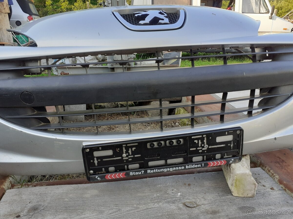 Prodám přední nárazník - 3