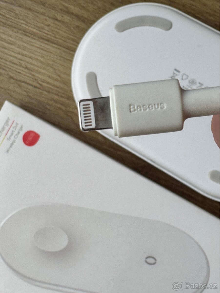 Dualni bezdratova nabijecka Baseus na telefon a Apple Watch - 3