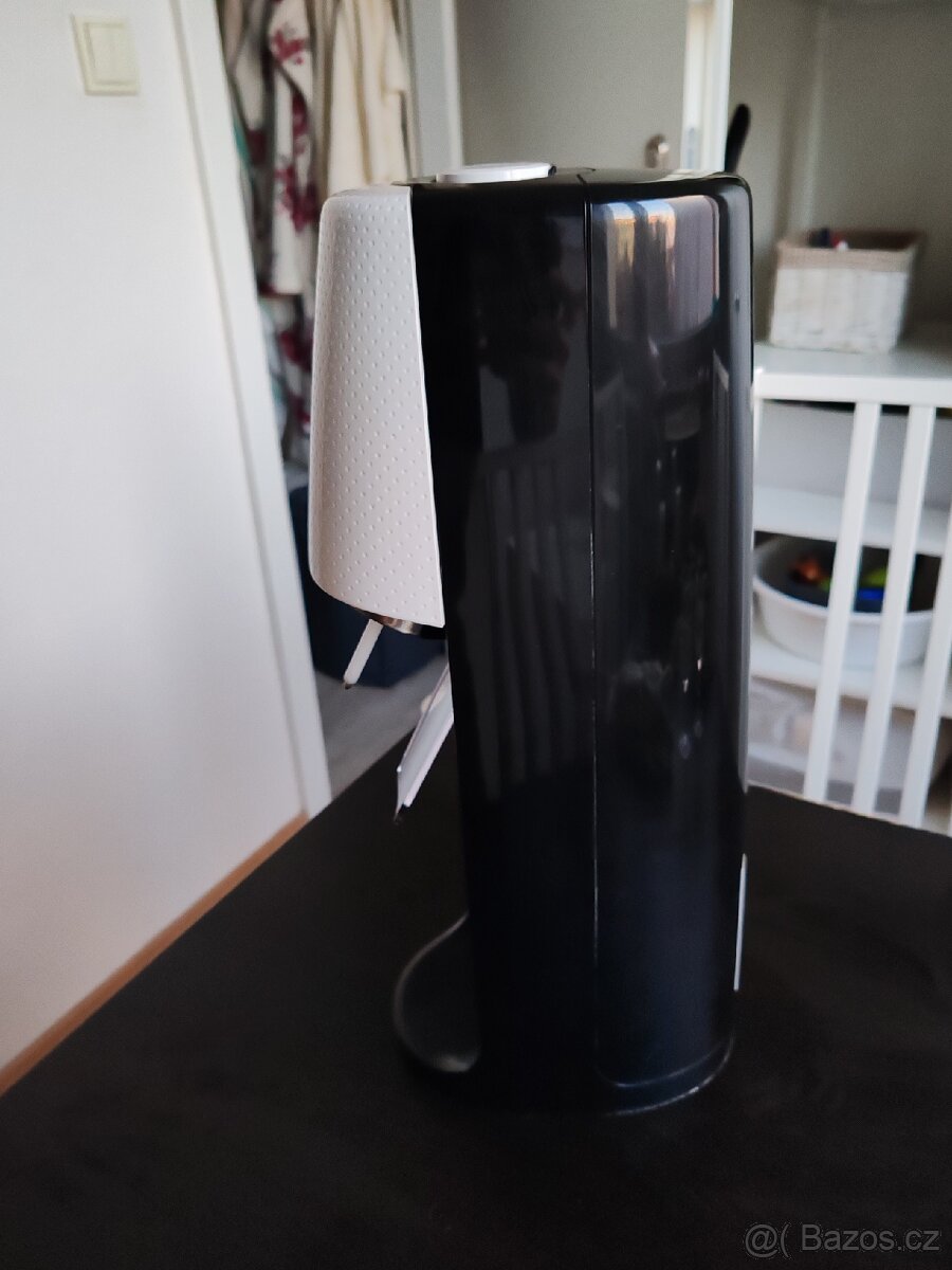 Výrobník Sodastream+lahev+ prázdná bomba CO2 - 3