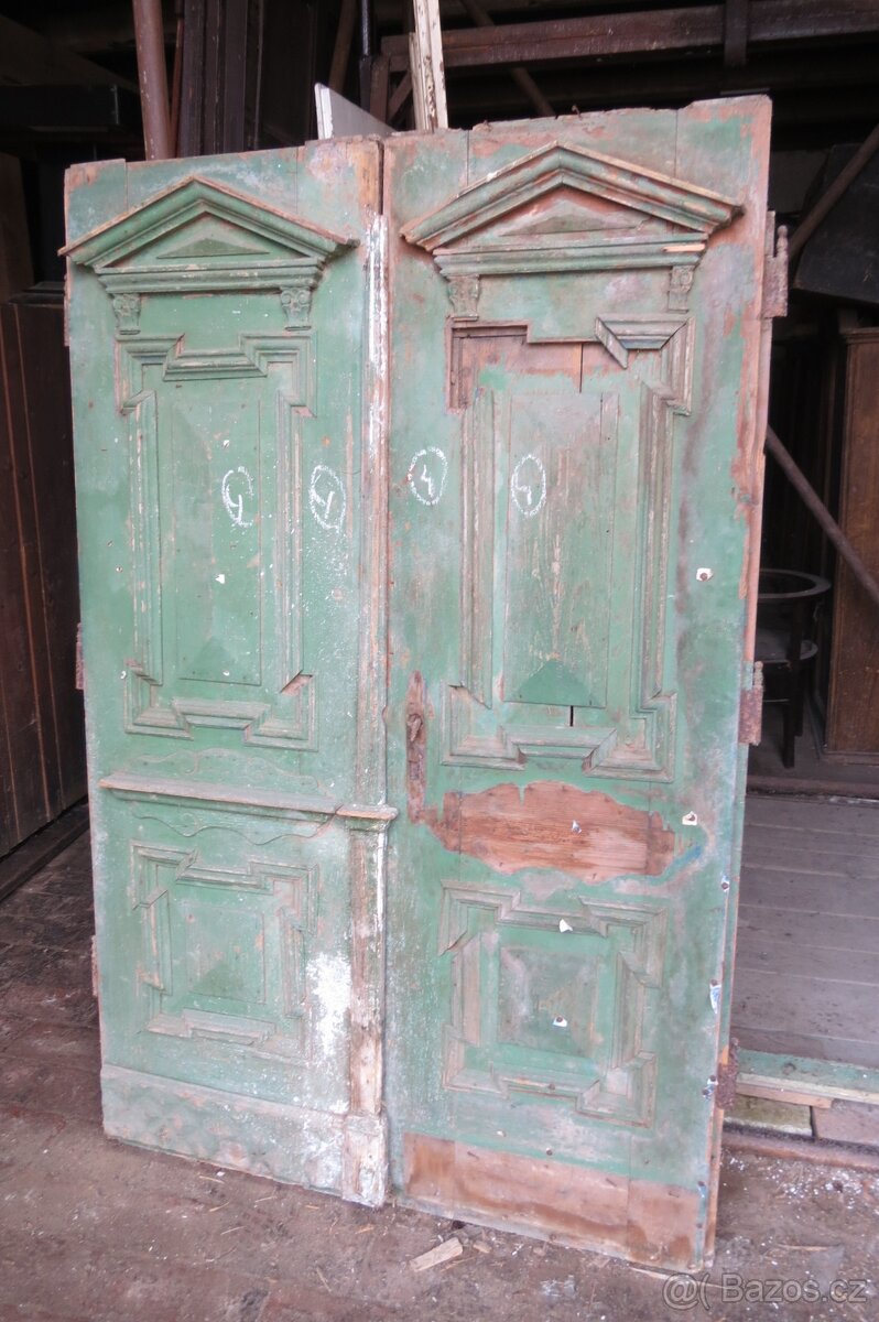 4/ Staré vchodové dveře - 3