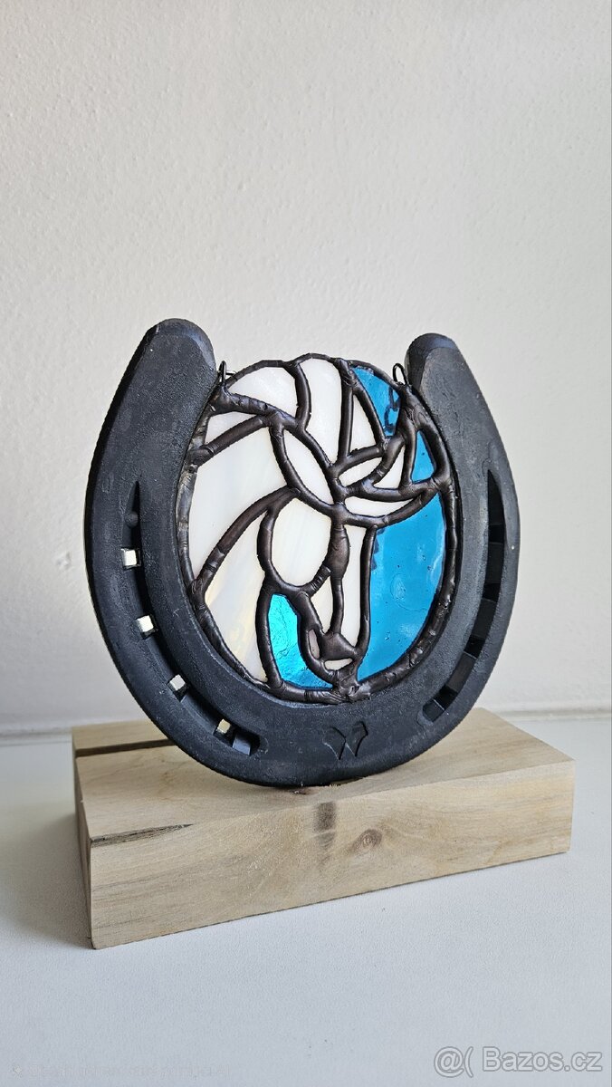 Kůň v podkově - Bílý - 3