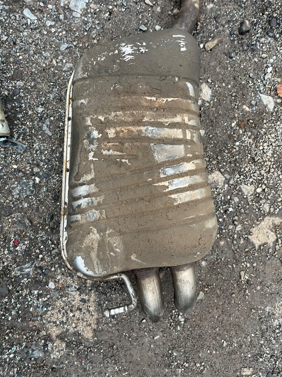 Výfuk Octavia TDi - 3