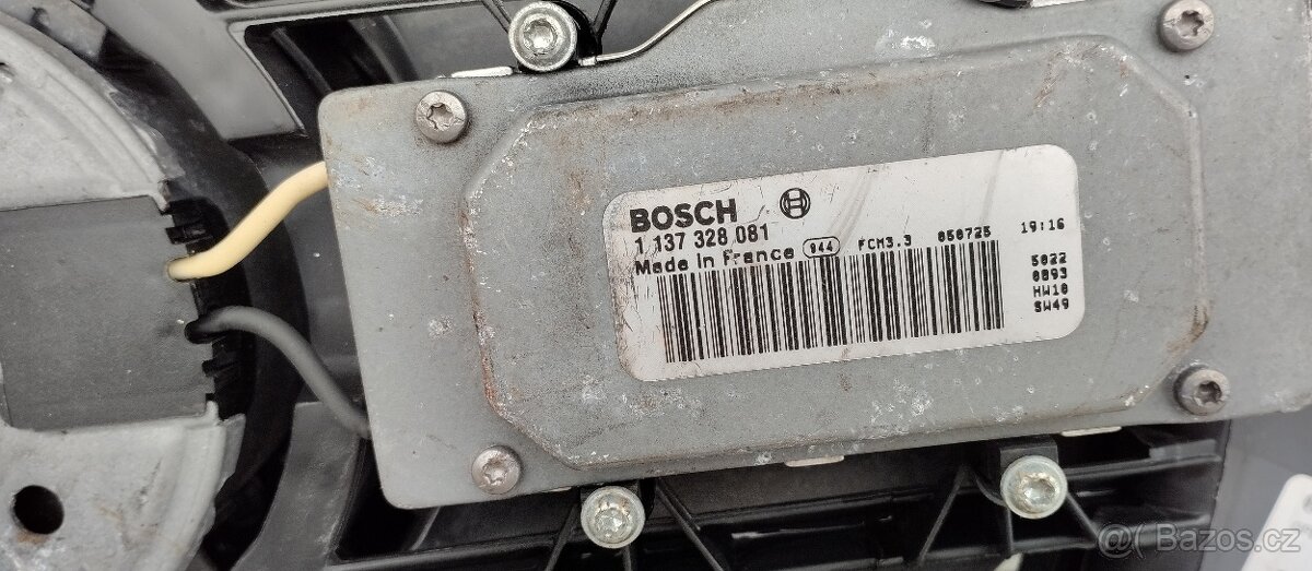 Volvo V70 S70 98-01 chladič Sahara mřížka 2× - 3