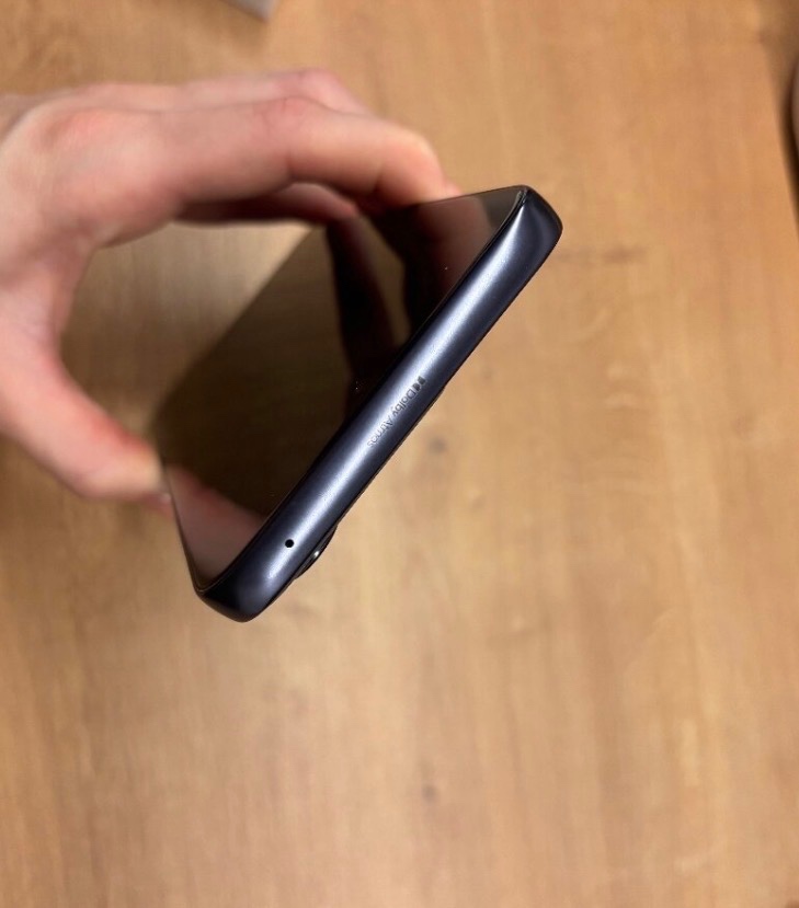 Nepoužívaný nový telefon - 3