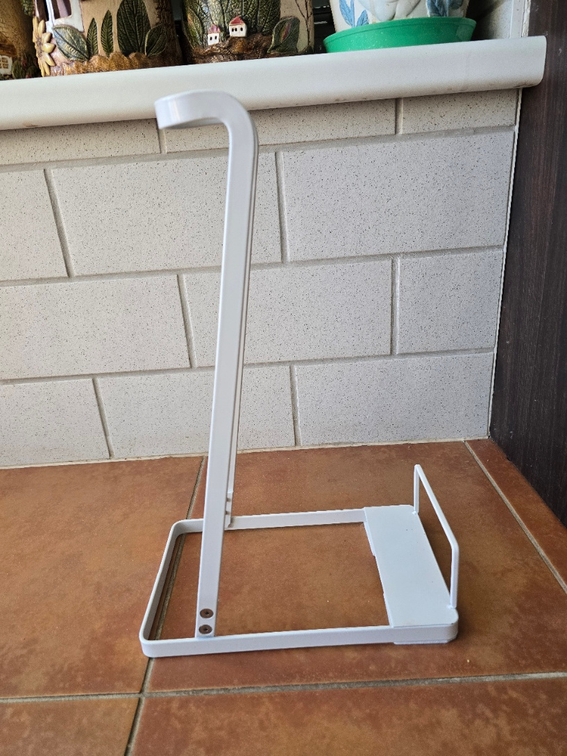 Kovový stojan pro tyčkový vysavač - 3