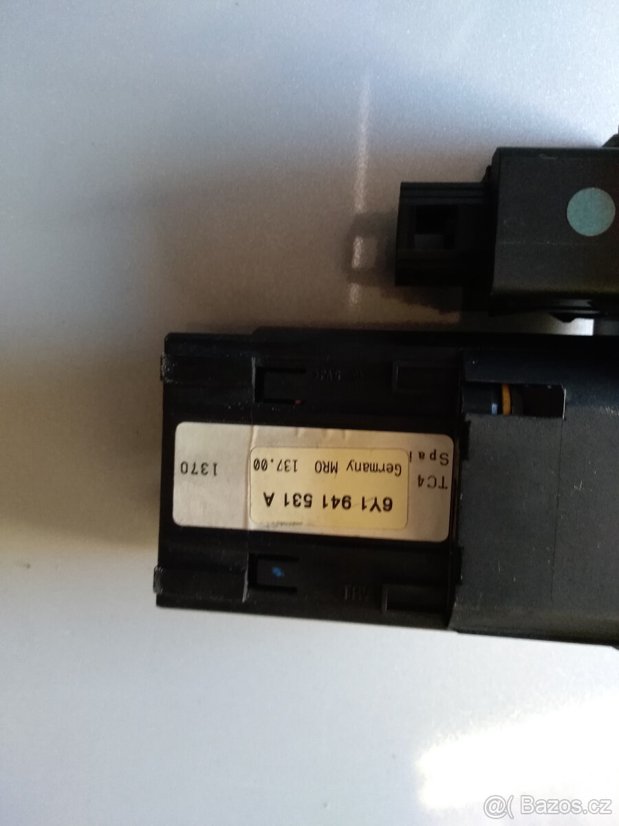 Vypínač svetel s mlhovkami - 3