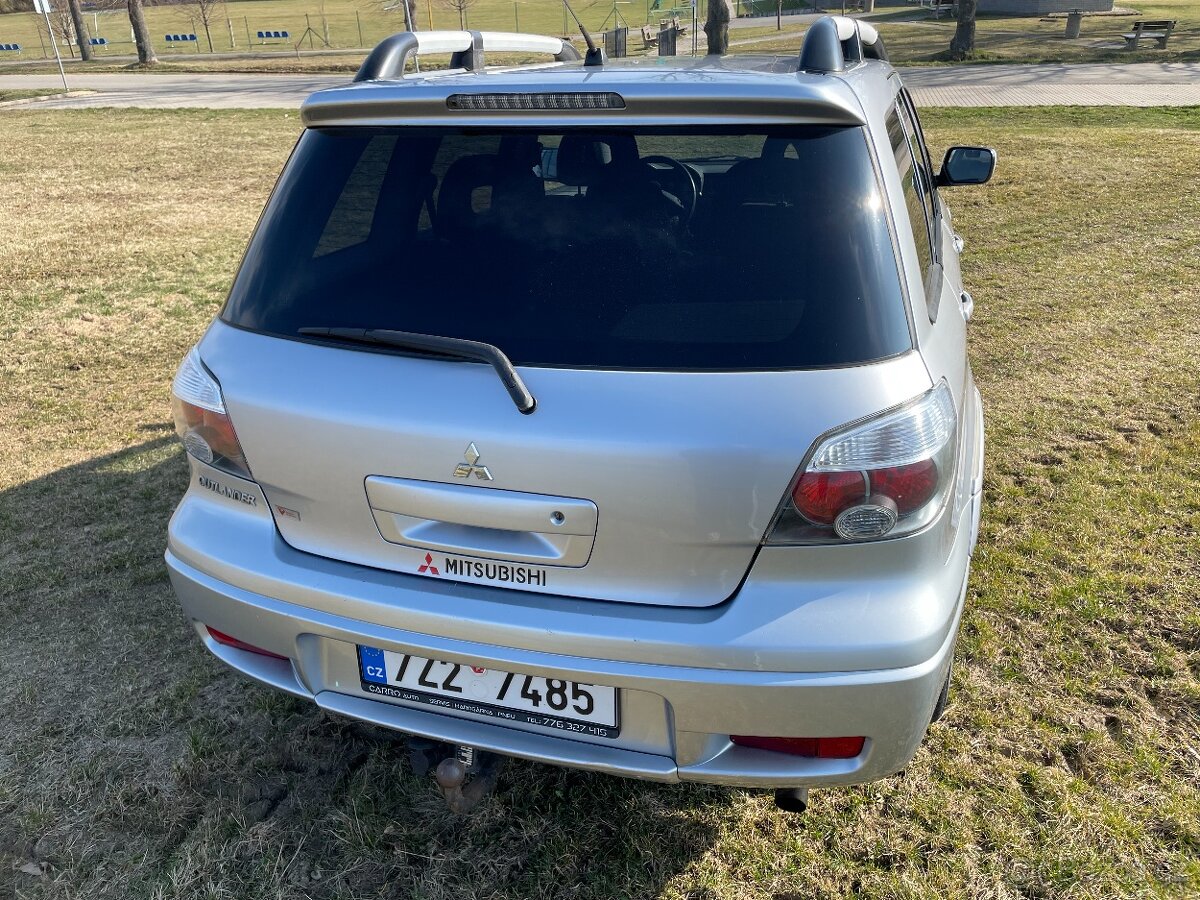Mitsubishi Outlander 2.4 Intense 4X4 - 3