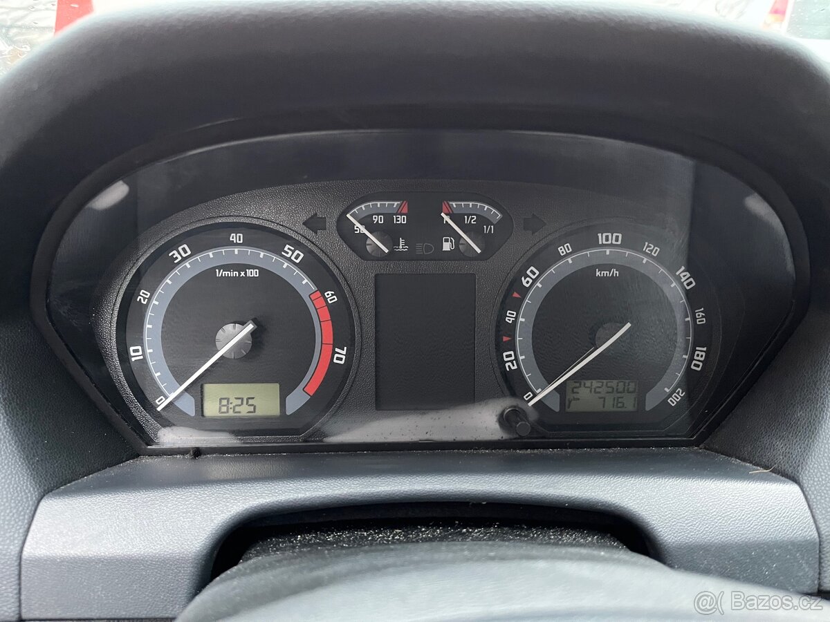Škoda Fabia 1.2 benzín, r. 2006, olej měněn, sednout a jet. - 3