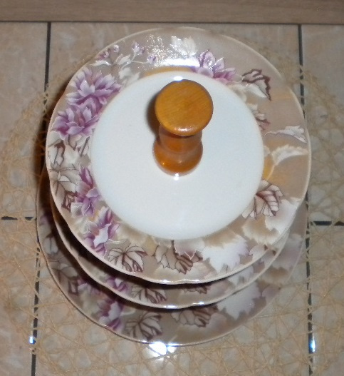 Etažerka - 3