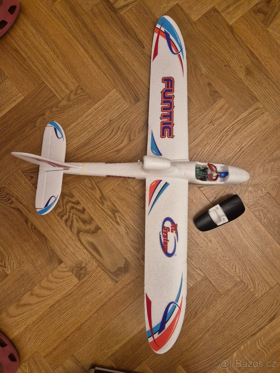 Model - větroň FUNTIC RC3922X - 3