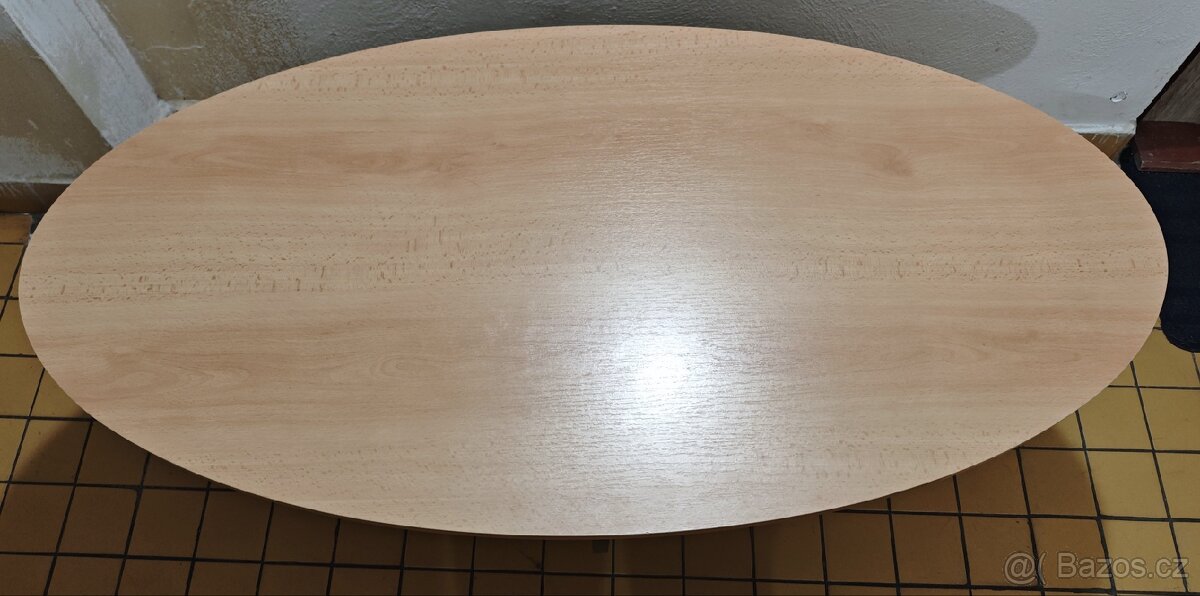 Oválny stůl - 3