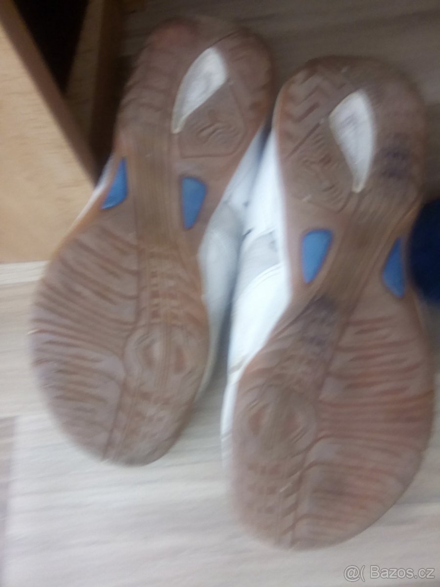 Sportovní obuv PUMA vel. 35 - 3