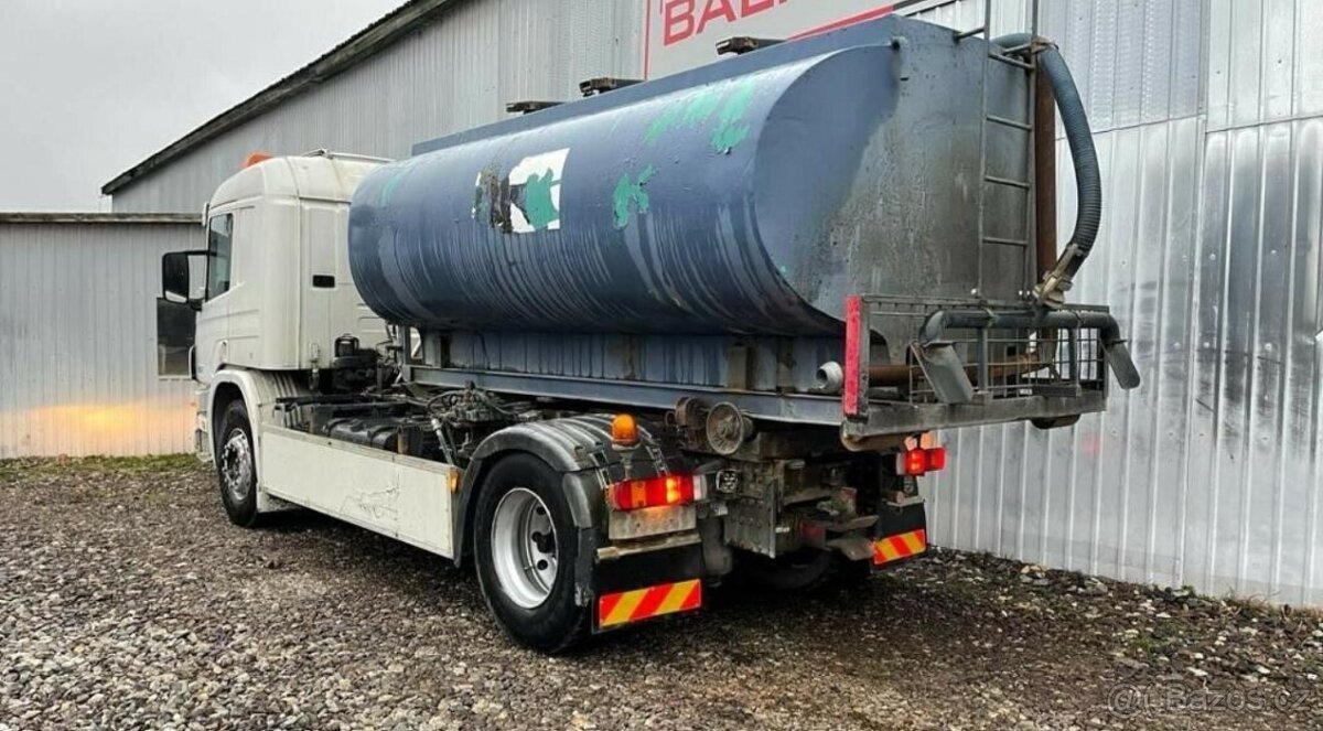 Scania P94-nosič kontejneru na splátky - 3