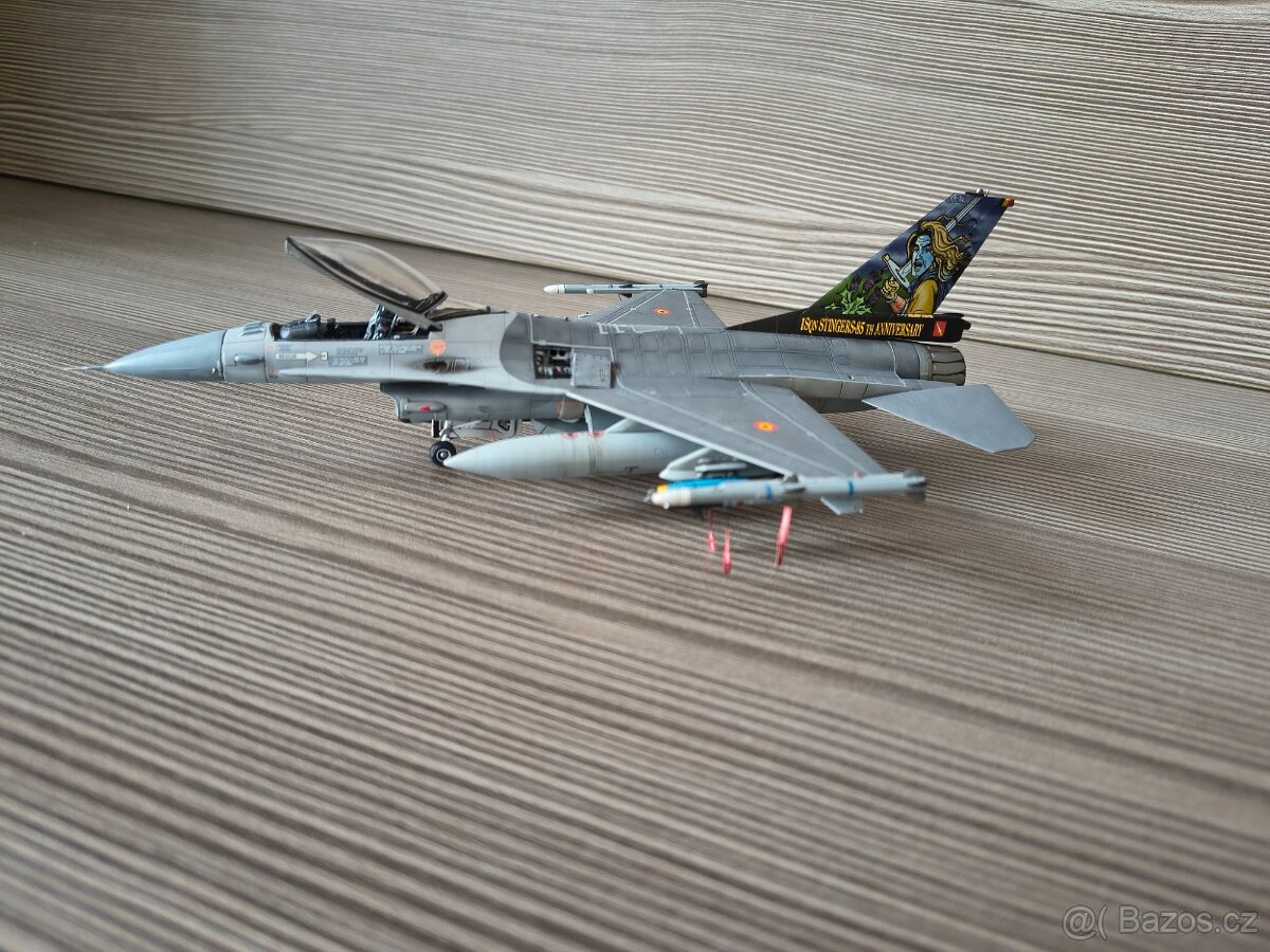 Model F-16 1/72 - 3