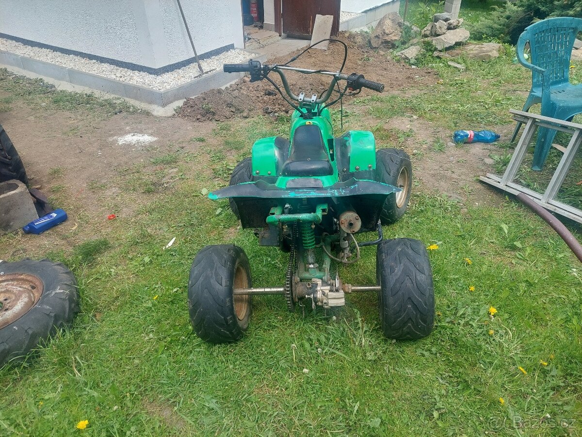 Čtyřkolka 125
