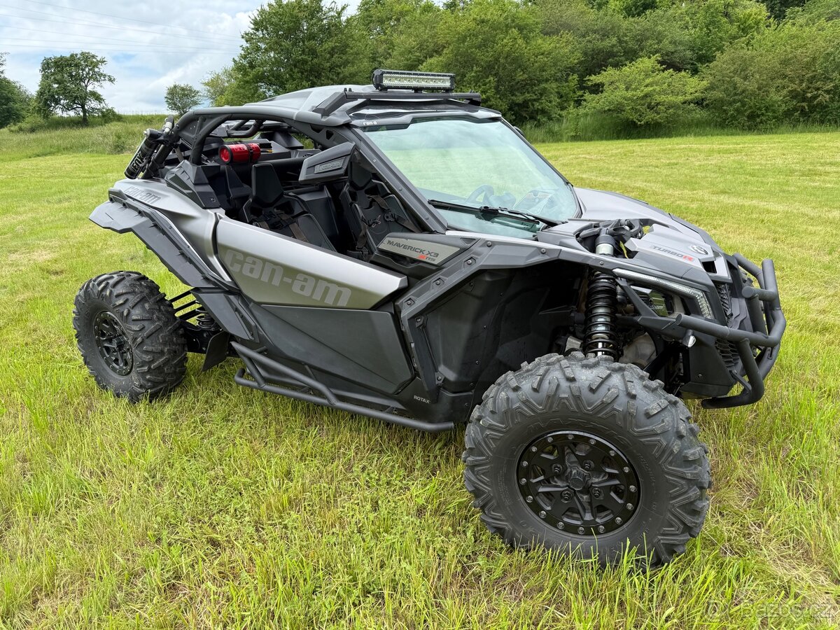 Prodám CAN AM MAVERICK X3 XRS TURBO jako nový
