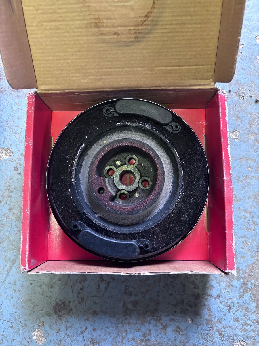 Kola R16 volvo, napínací kladka, měnič CD - 3