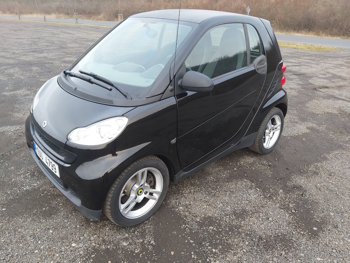 Prodám Smart Fortwo 451 MHD 1.0i 52kw, rok výroby 2009 - 3