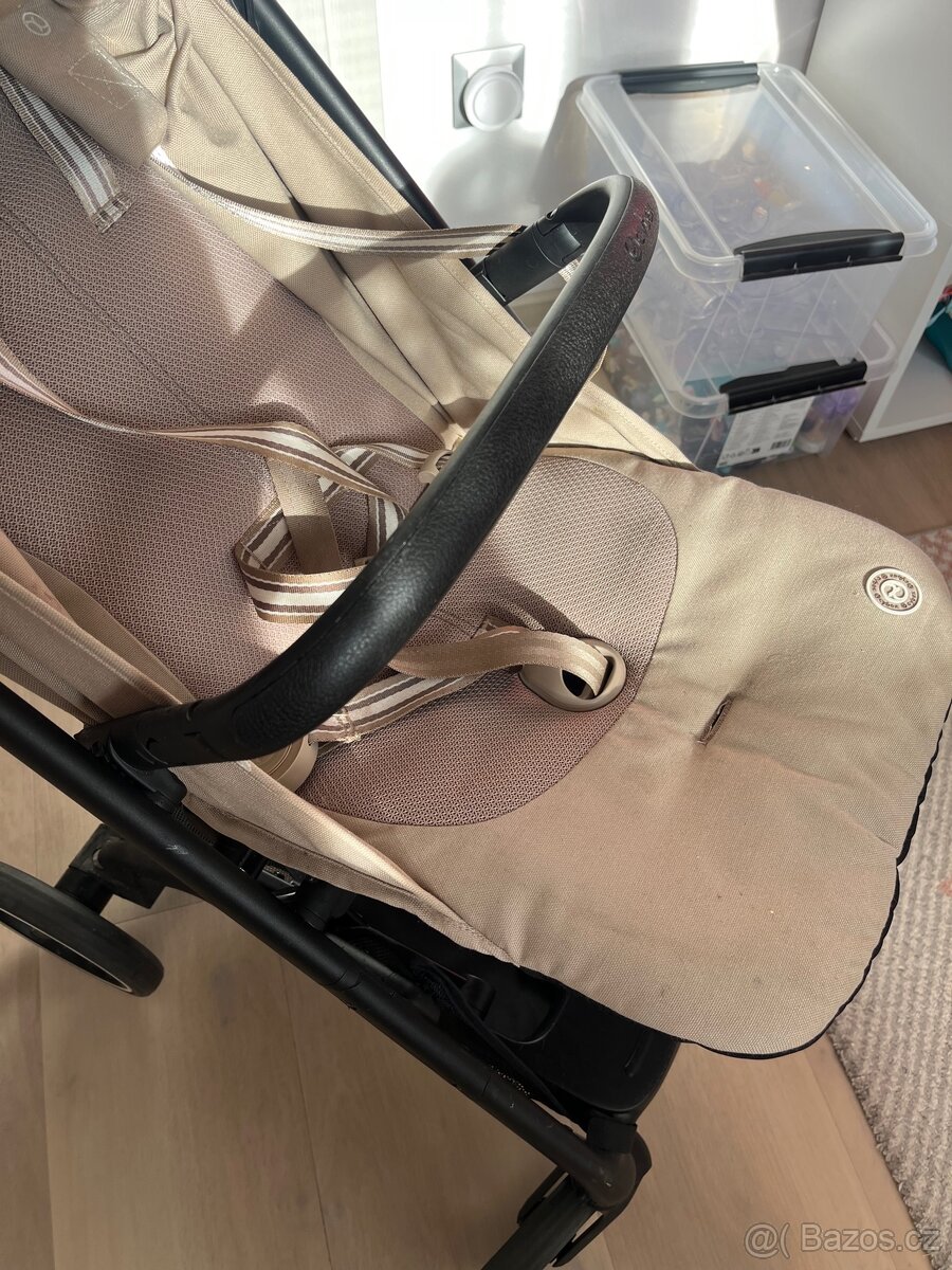 Cestovní kočárek Cybex Beezy - 3