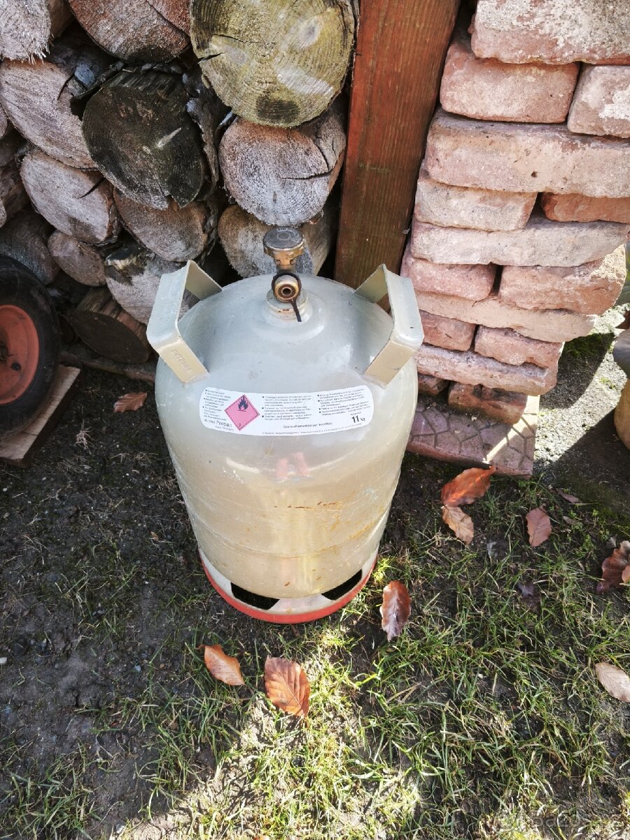 Prodám prázdnou propanbutanovou láhev 11kg - 3