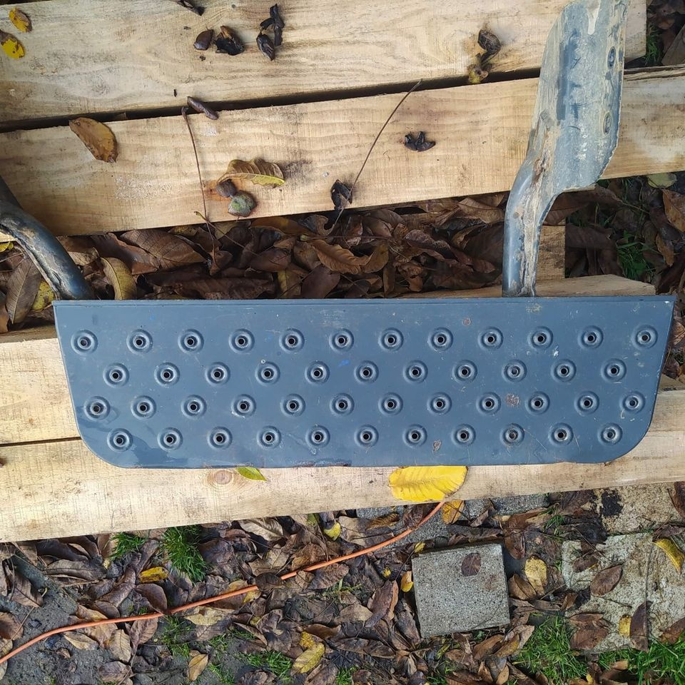 Zadní stupačka FORD Transit 2011 - 3