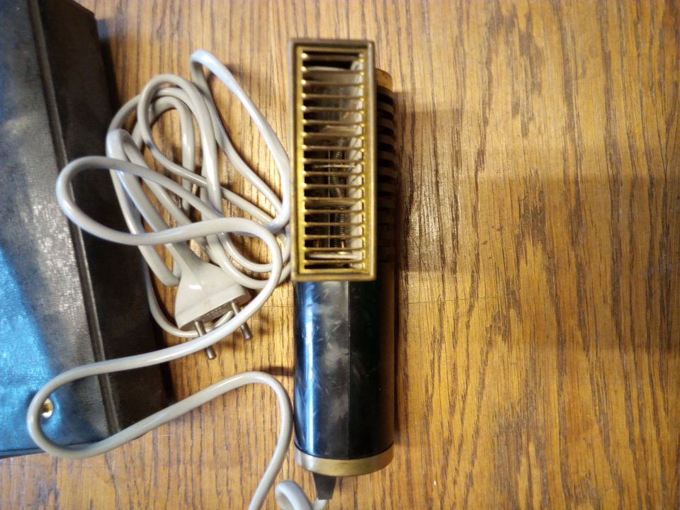 Prodám funkční retro fén a holicí strojeK - 3