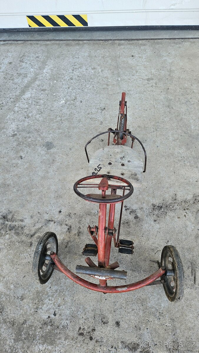 Šlapací tříkolka "Trilobit" - 3