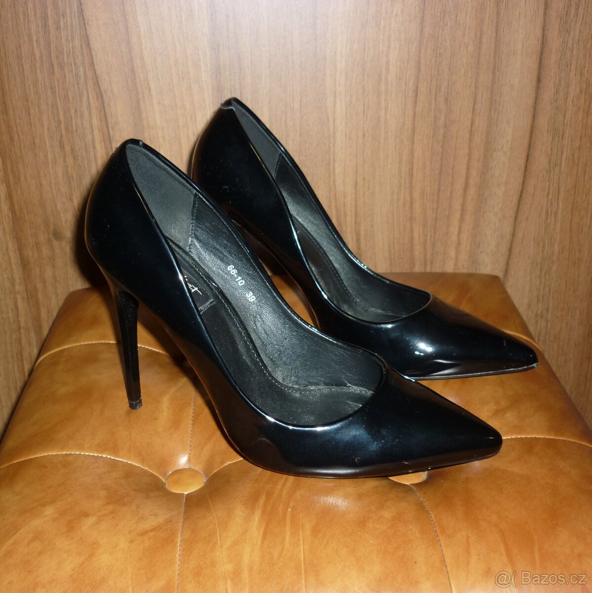 Černé lakované lodičky Juliet - 3