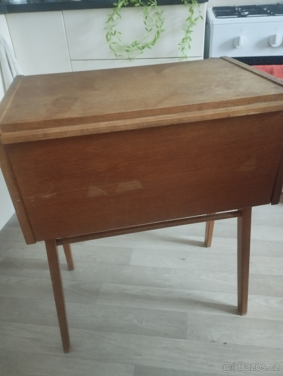 Retro skříňka - 3