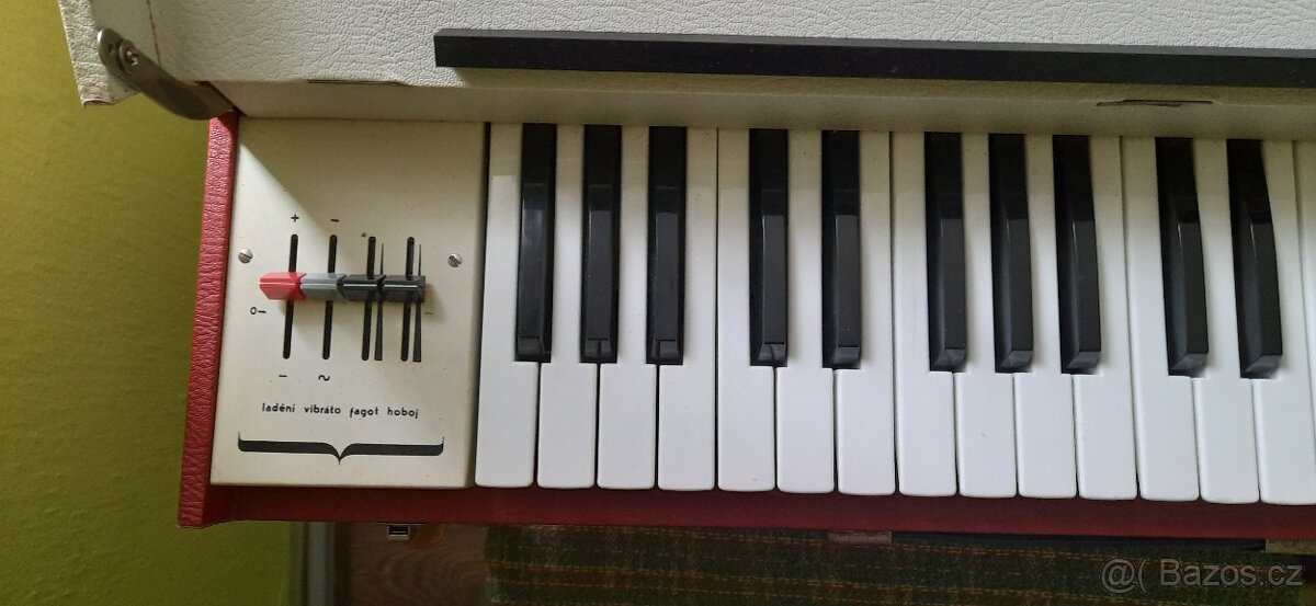 Retro elektrické varhany se stojánkem. - 3